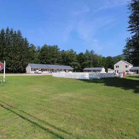 The Villager Motel Бартлетт Экстерьер фото